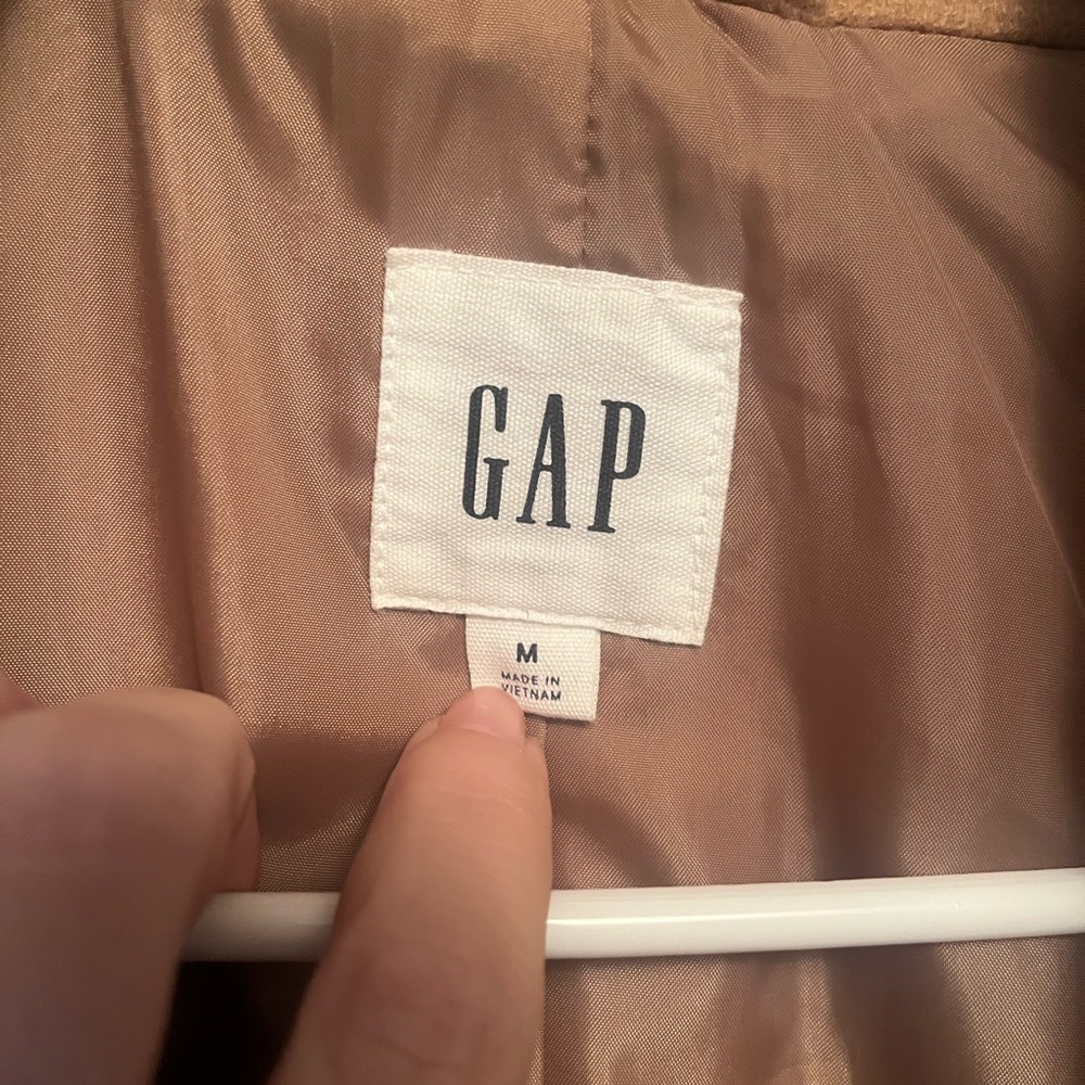 GAP Women's Classic Tan Trench Coat - Picture 2 of 3